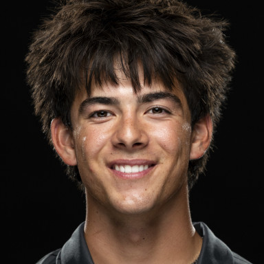 Elliot Bond