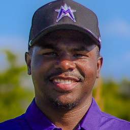 COACH Dominique Worthen