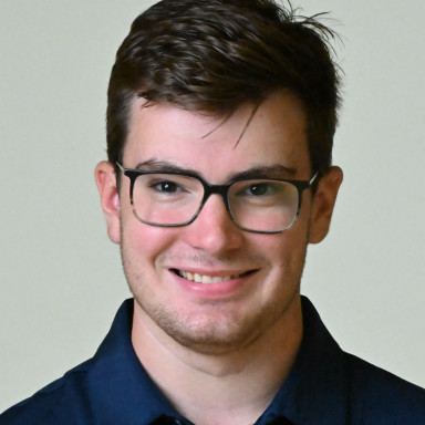 Ian Kennett