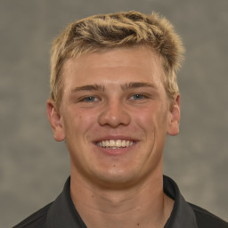 Tate Snow