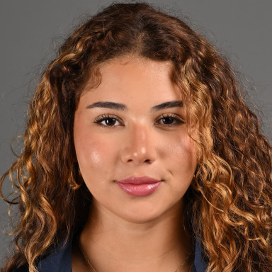 Ivanna Flores
