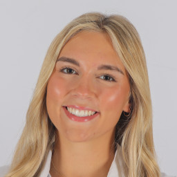 Anna McCubbins