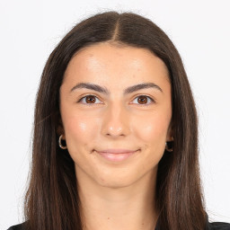 Olivia Arone