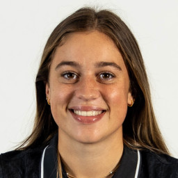 Lilli Downer